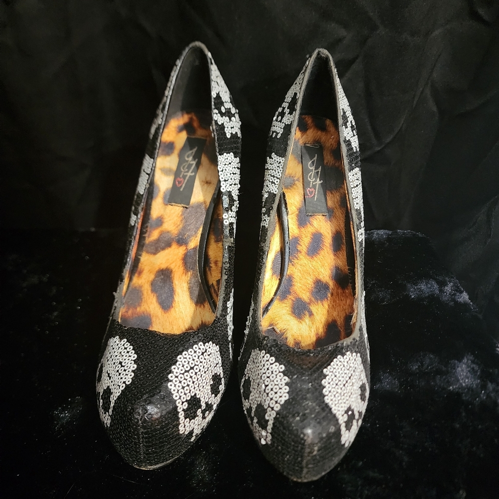 Iron fist size 8 sequin skull heels - Picture 2 of 5